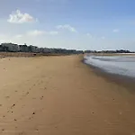 Duplex Ensoleille Avec Terrasse, A 300M De La Plage