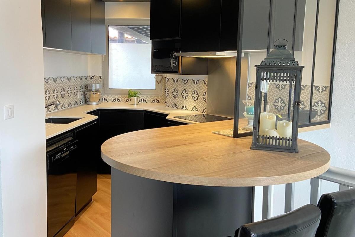 Appartement Duplex Ensoleille Avec Terrasse, A 300m De La