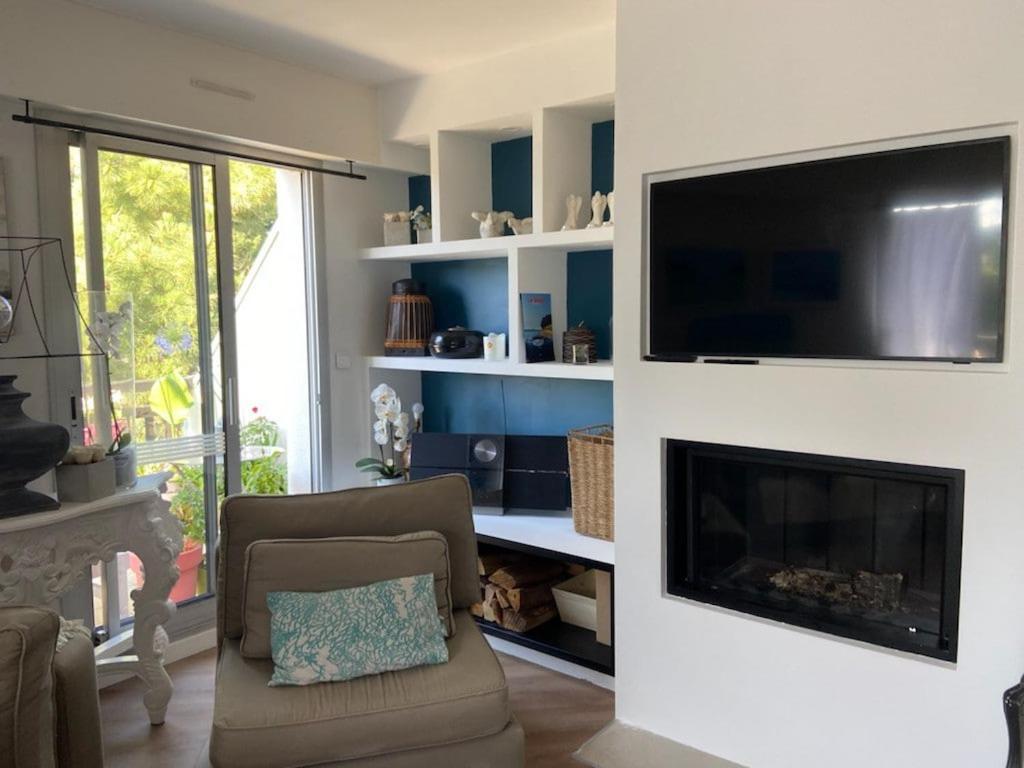 Appartement Duplex Ensoleille Avec Terrasse, A 300m De La *