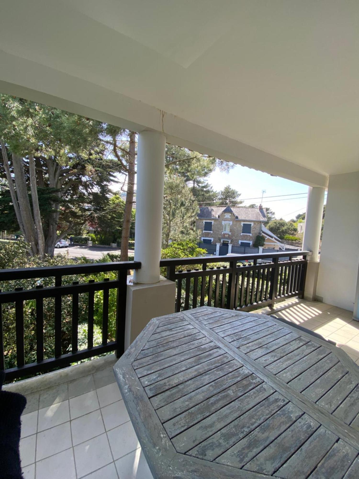 Duplex Ensoleille Avec Terrasse, A 300m De La